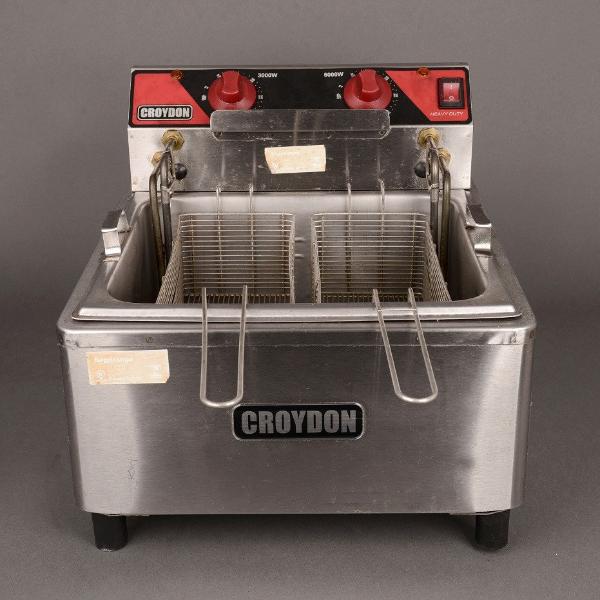 40640 Fritadeira óleo 2 cestas 12 l 220 V 8 kW